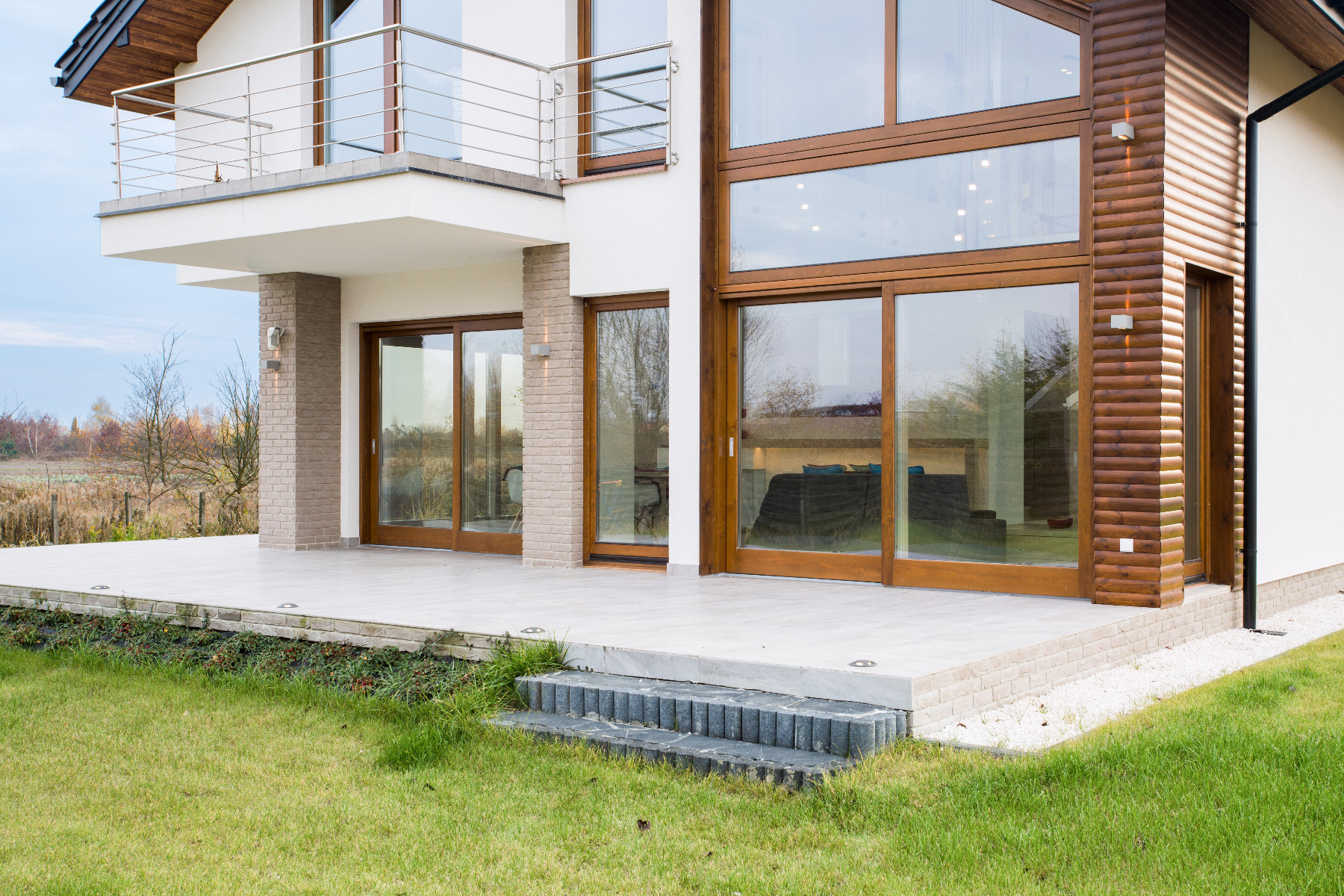 Contemporary detached house